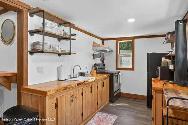 $549,000 | 40 Paddock Road, East Durham, NY 12423