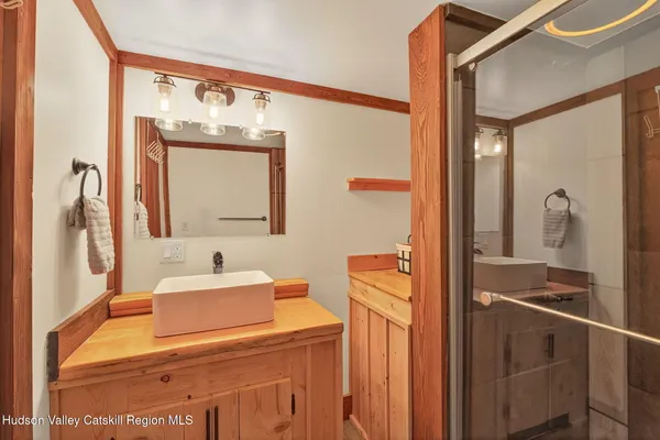 $549,000 | 40 Paddock Road, East Durham, NY 12423