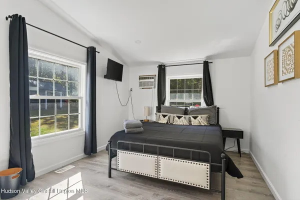 $549,000 | 40 Paddock Road, East Durham, NY 12423