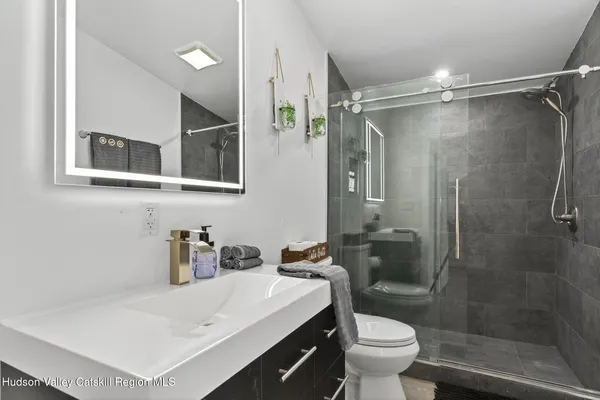 $549,000 | 40 Paddock Road, East Durham, NY 12423