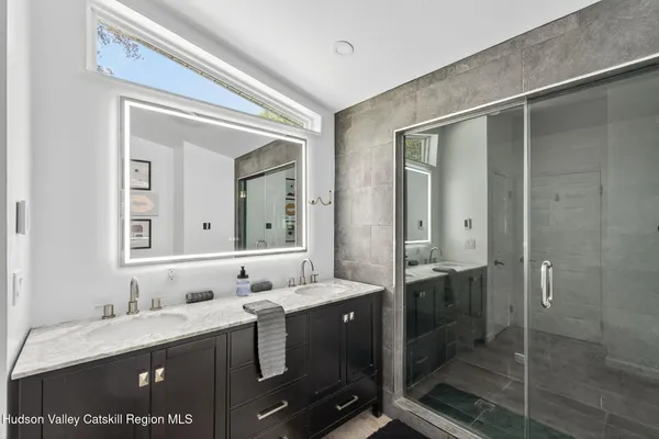 $549,000 | 40 Paddock Road, East Durham, NY 12423