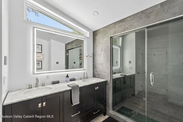 $549,000 | 40 Paddock Road, East Durham, NY 12423