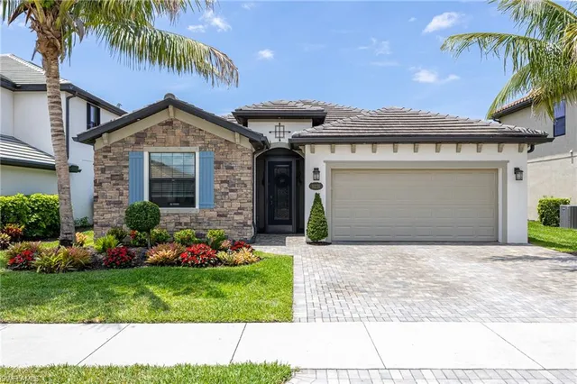 $699,000 | 9231 Shadow Oak Lane, Naples, FL 34120