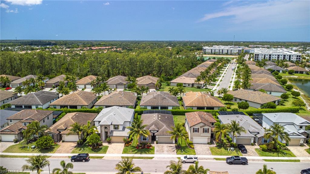 9231 Shadow Oak Lane Naples, FL 34120 - Photo 41 of 46