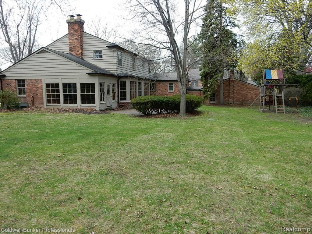 240 Vendome Road Grosse Pointe, MI 48236 - Photo 32 of 33 DSCN3837.jpg
