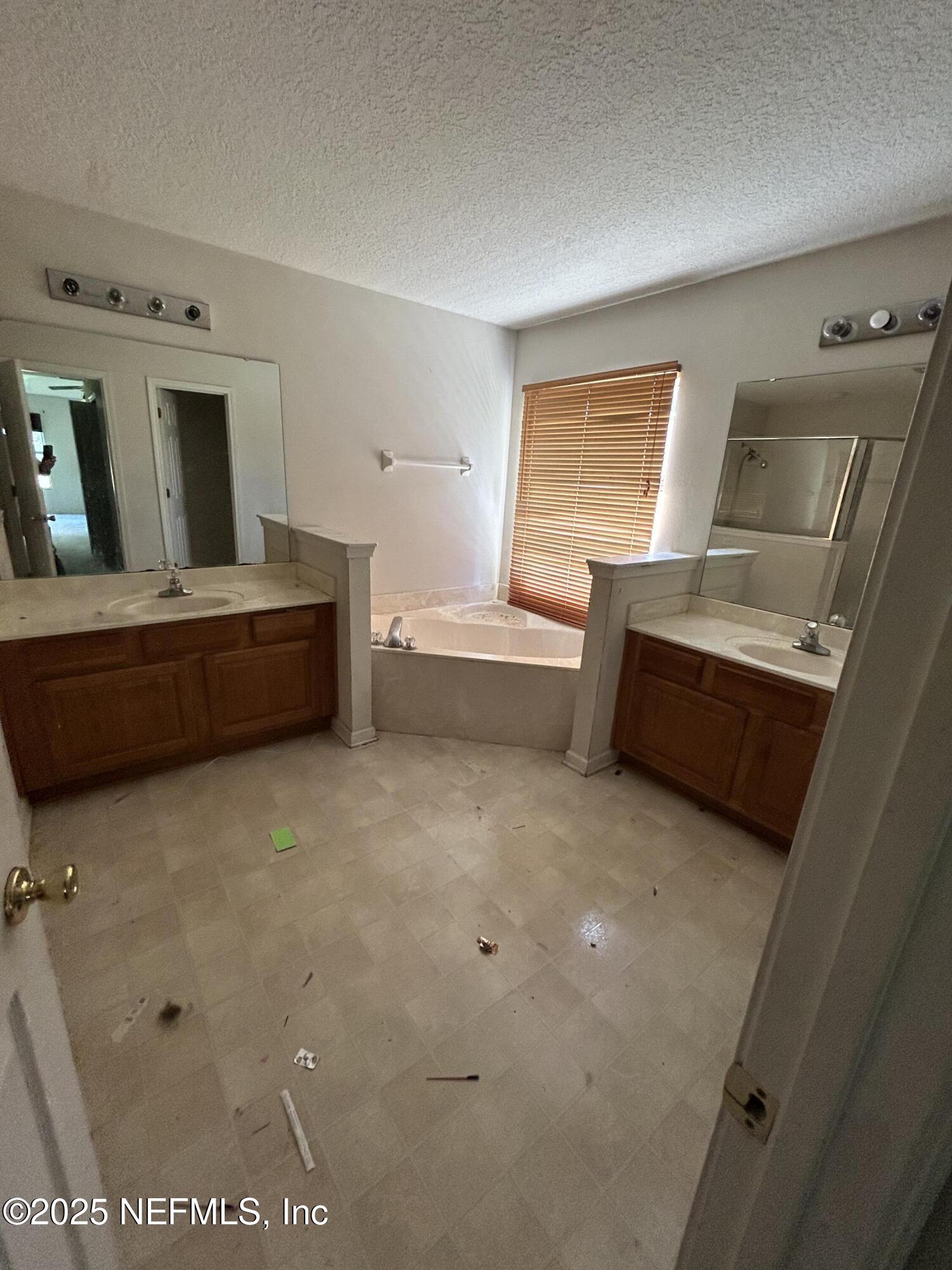 6369 Spring Hollow Court Jacksonville, FL 32218 - Photo 12 of 20 a living room with furniture and a flat screen tv