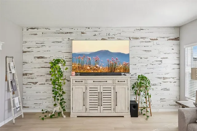 $3,400 | 12763 Canter Call Road, Lithia, FL 33547