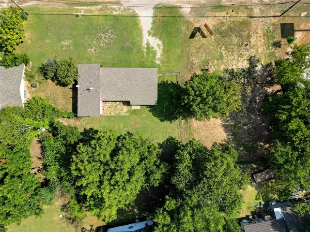 $225,000 | 321 West Highway 199, Springtown, TX 76082