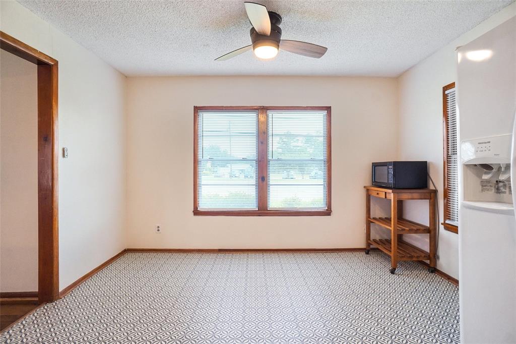 321 West Highway 199 Springtown, TX 76082 - Photo 7 of 22 a view of an empty room with a window
