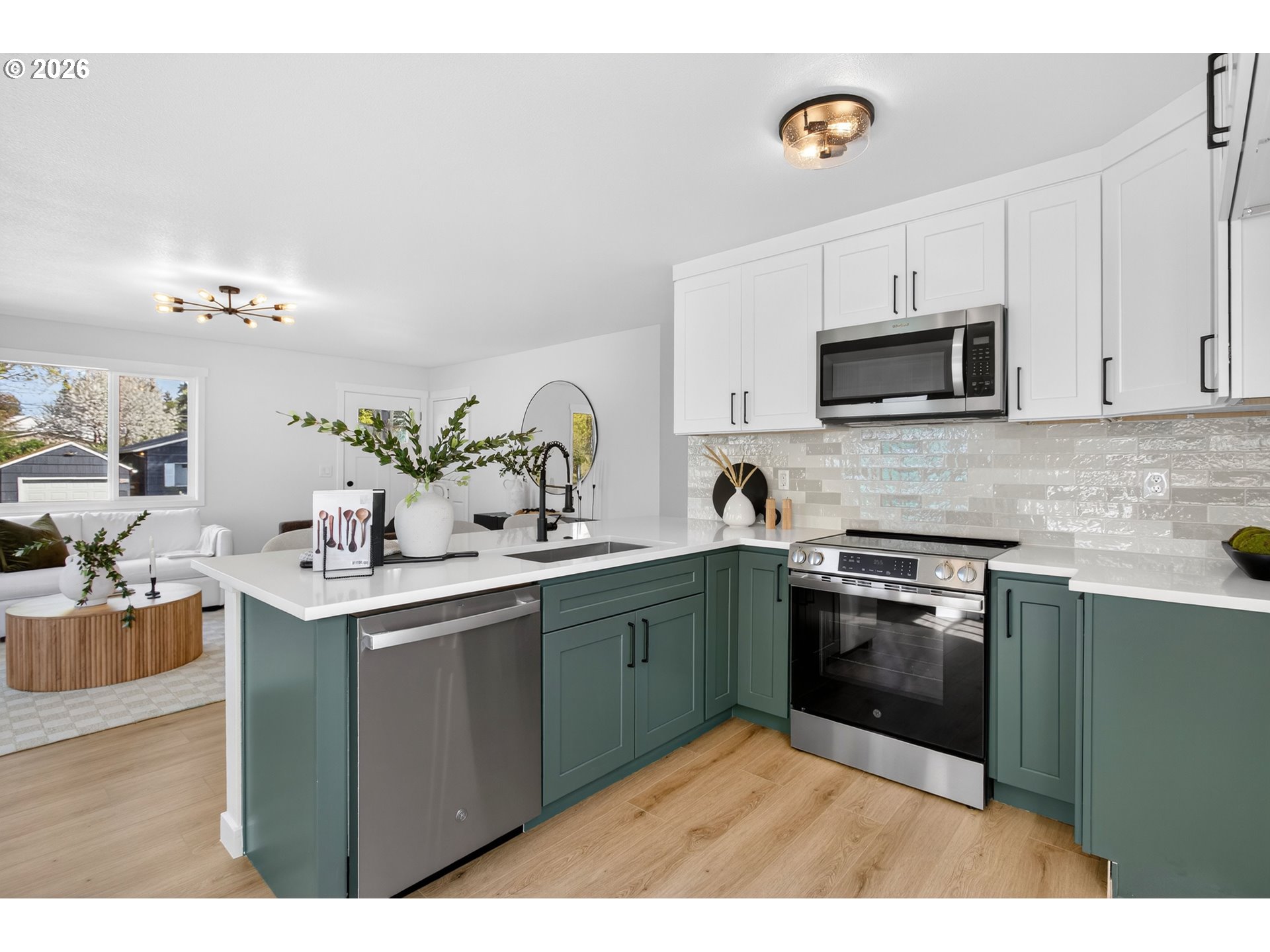 4915 Northeast 79th Avenue Portland, OR 97218 - Photo 7 of 22