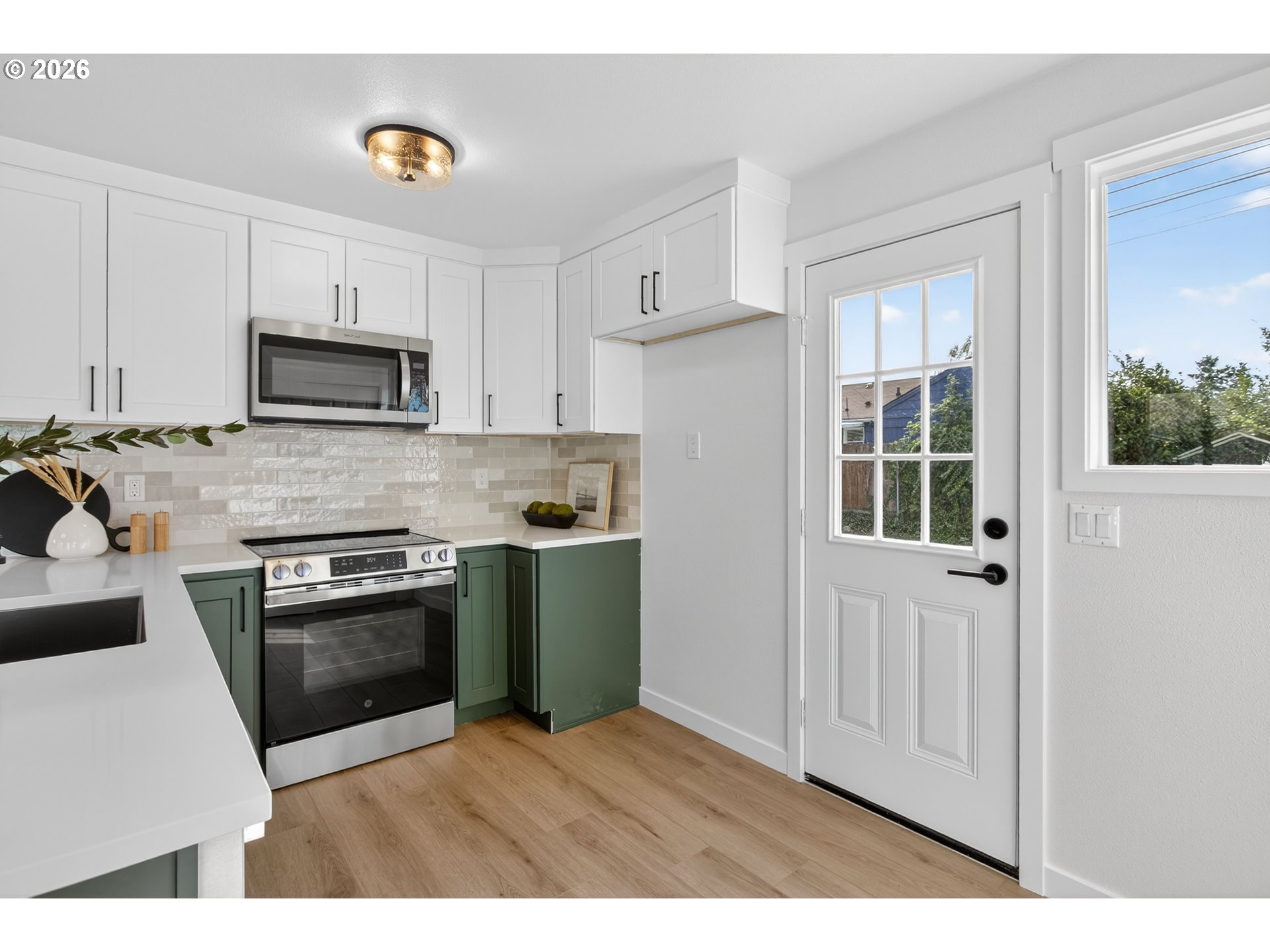 4915 Northeast 79th Avenue Portland, OR 97218 - Photo 8 of 22