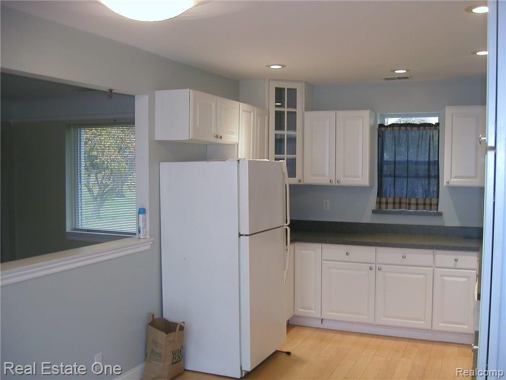 44811 Robson Road Belleville, MI 48111 - Photo 3 of 26 MORE KITCHEN
