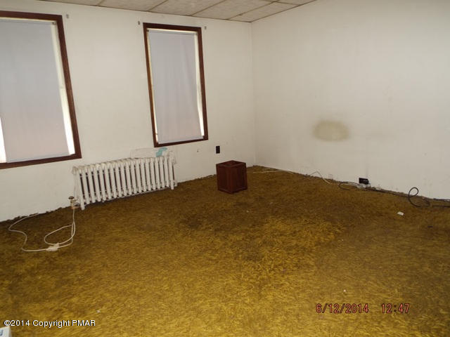 671 Grant Street Hazleton, PA 18201 - Photo 6 of 9 Bedroom 2