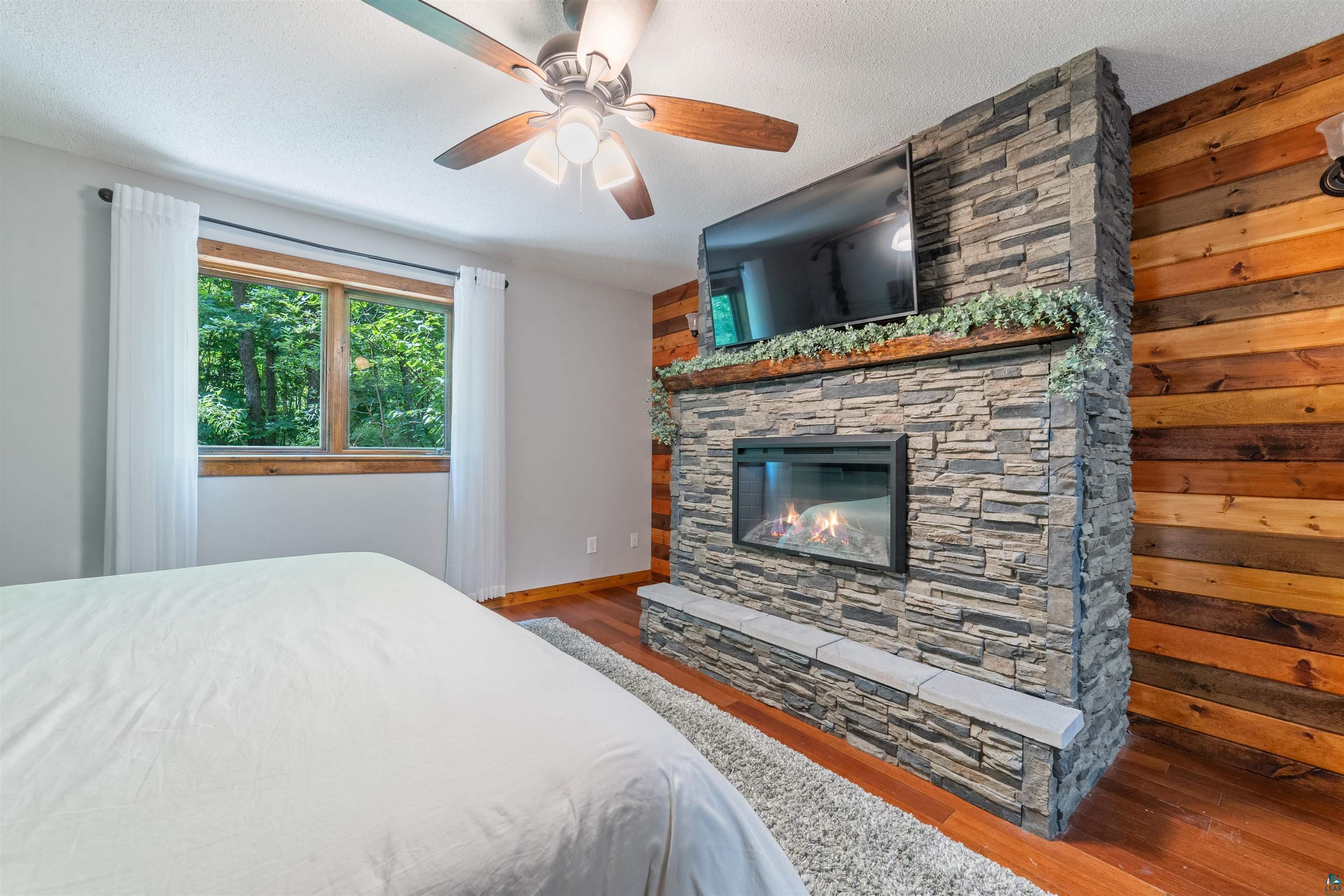 4279 Fayre Road Duluth, MN 55803 - Photo 14 of 46 Master Bedroom