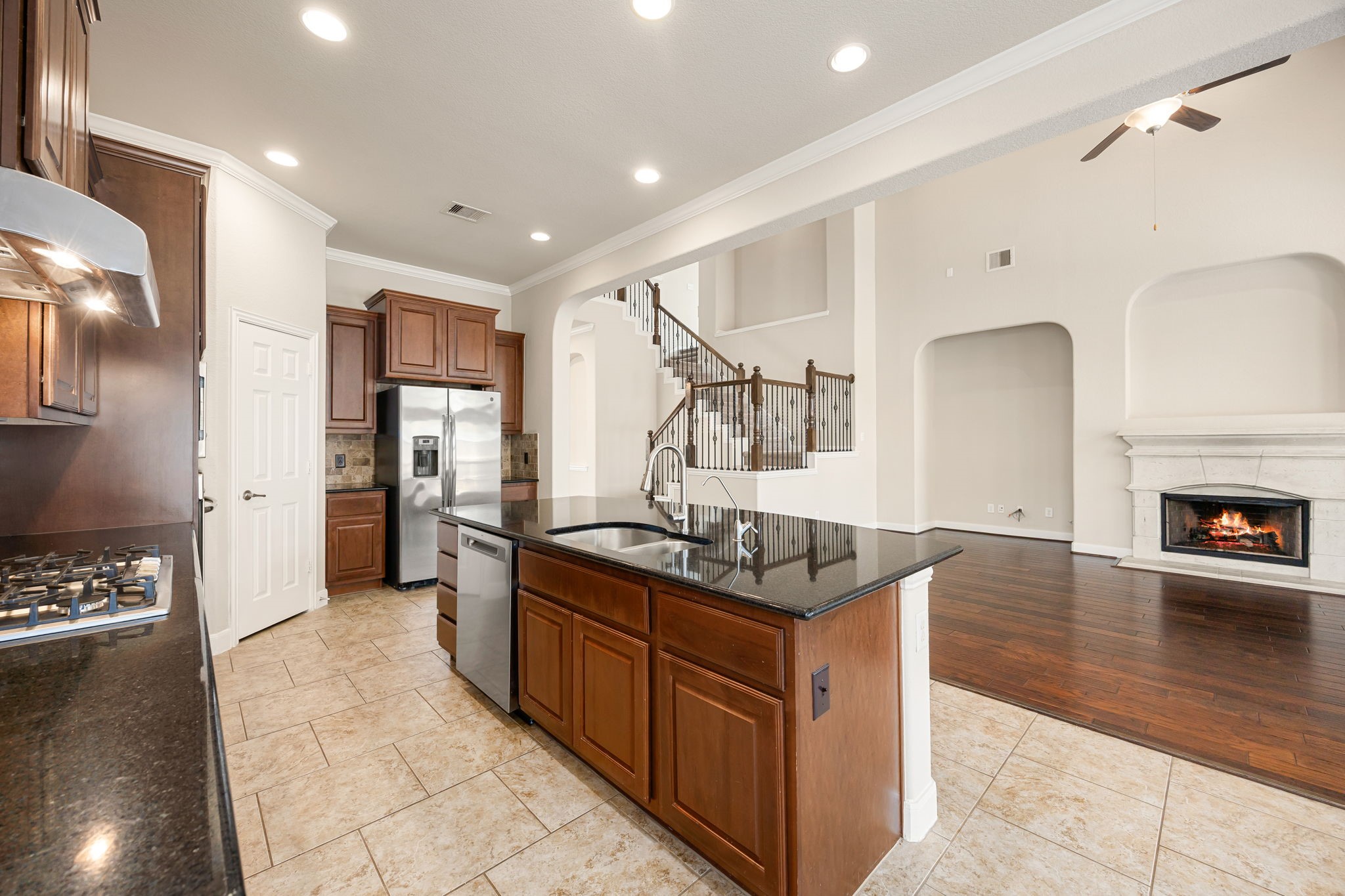 150 Pinto Point Place Spring, TX 77389 - Photo 8 of 35