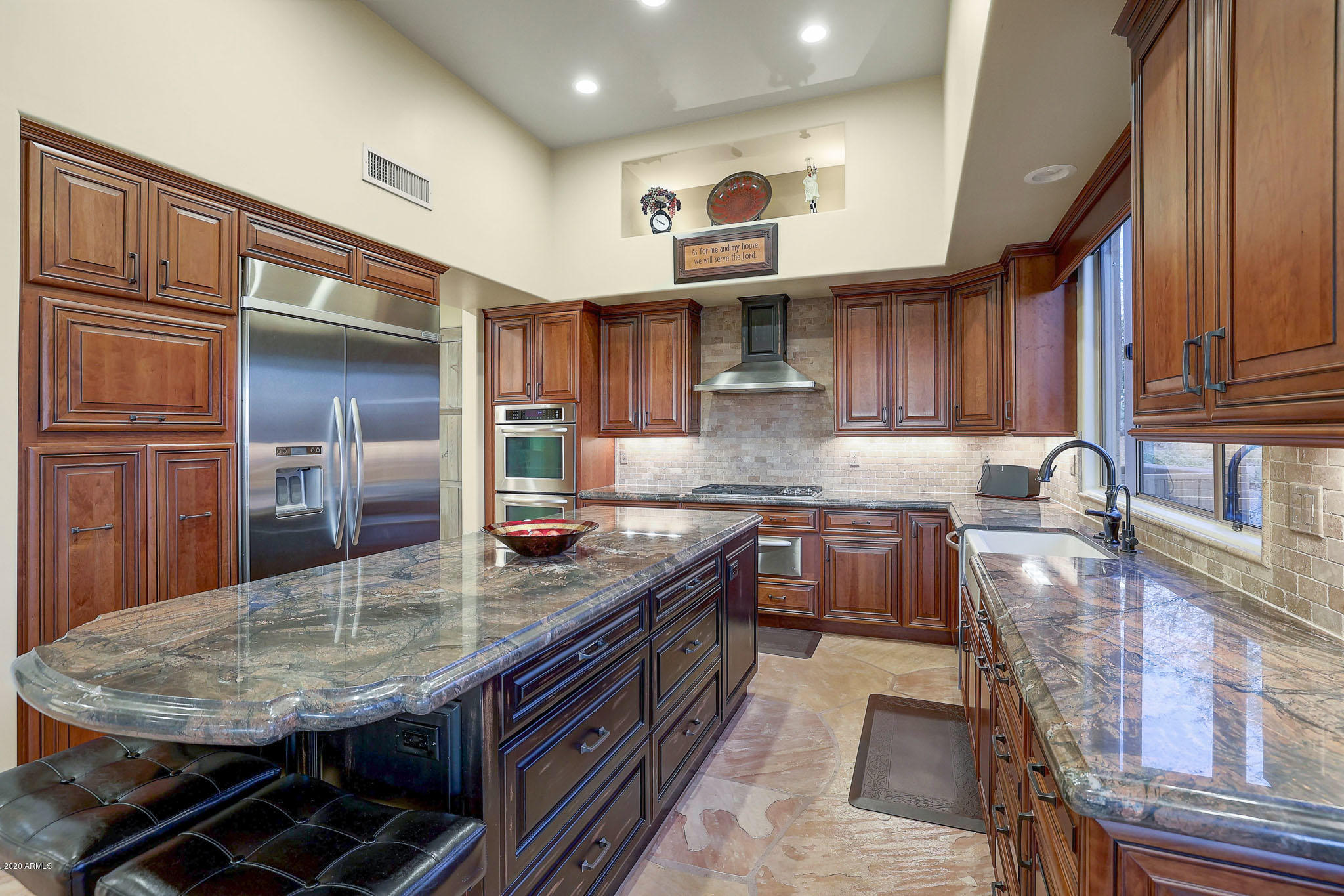 9877 East Hidden Valley Road Scottsdale, AZ 85262 - Photo 10 of 46 Upgraded 2 tone cabinets