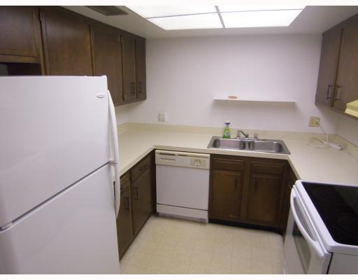 660 Dover Street, Unit A18 Boca Raton, FL 33487 - Photo 3 of 6 Additional Photo