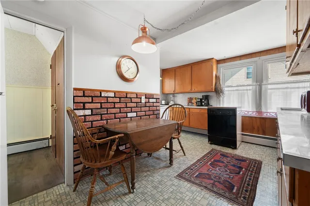 $2,000 | 110 High Street, Unit 2, Westerly, RI 02891