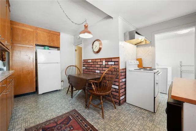 $2,000 | 110 High Street, Unit 2, Westerly, RI 02891