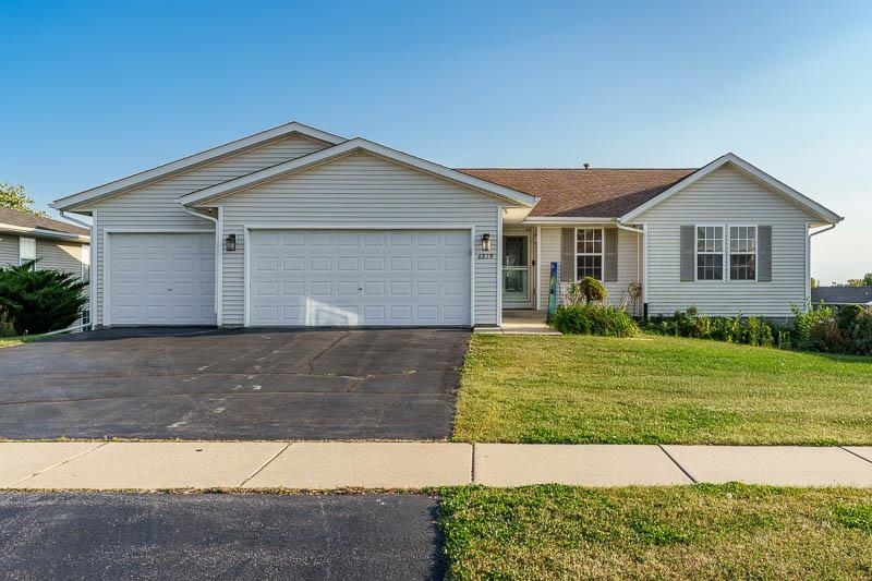 6839 Tupelo Road Loves Park, IL 61111 - Photo 2 of 49 Gallery Image 2