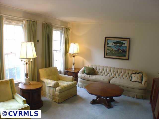 24 Ashinghurst Road, Unit 24 Henrico, VA 23238 - Photo 4 of 8 Other - Living room
