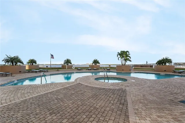 $3,500 | 2104 West First Street, Unit 1902, Fort Myers, FL 33901