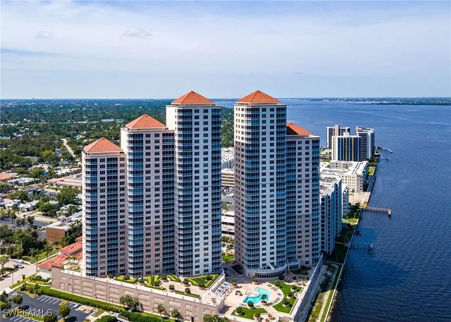 $3,500 | 2104 West First Street, Unit 1902, Fort Myers, FL 33901