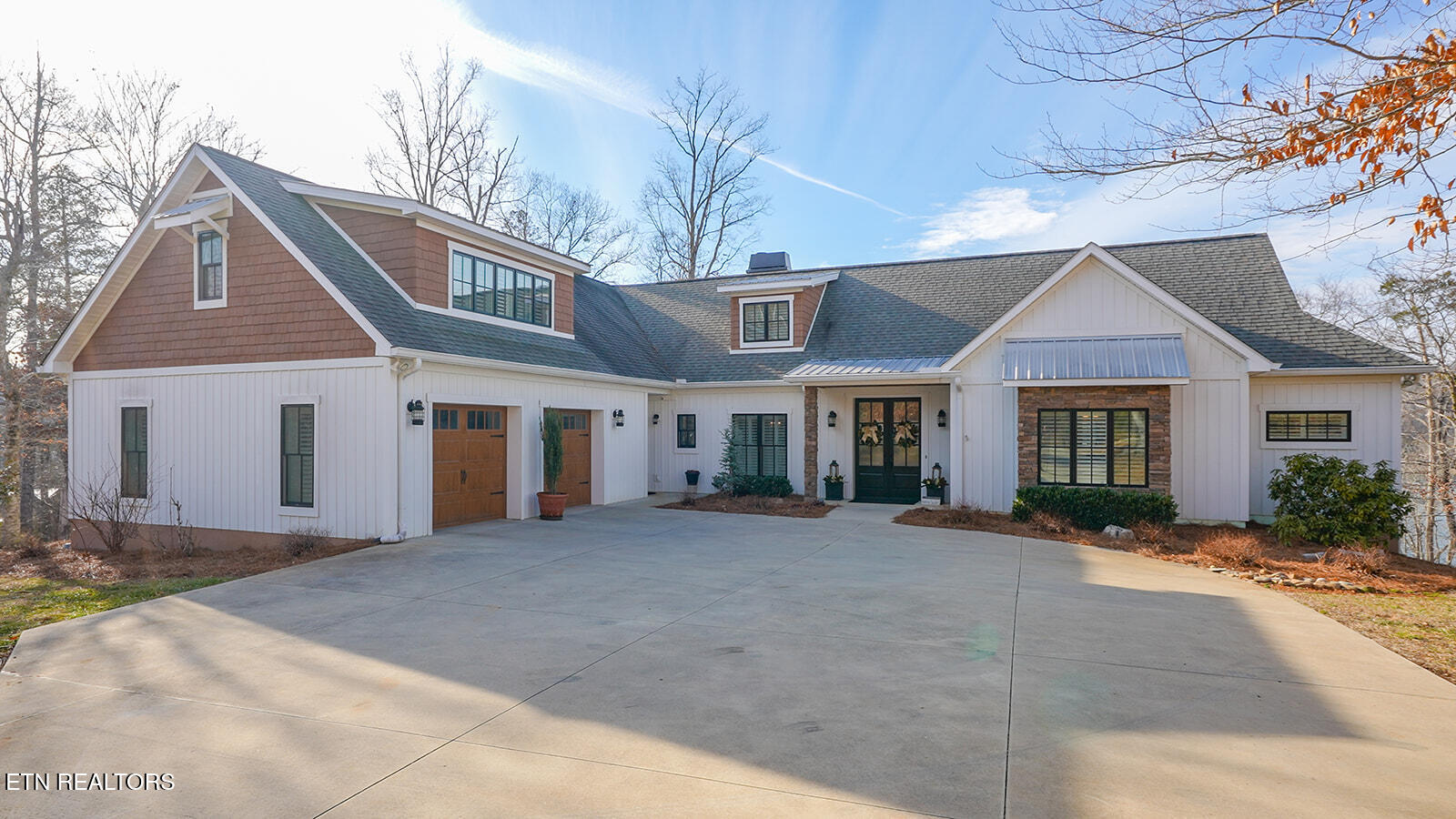 *Hickory Pointe - Exterior-4 Driveway Vi