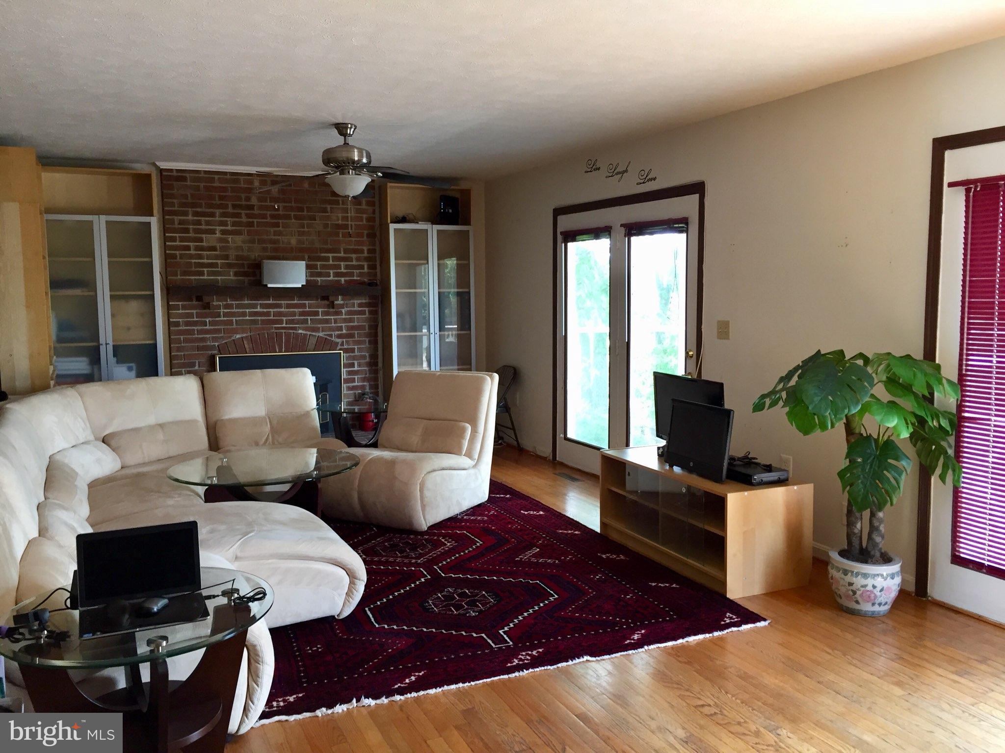 1085 Kesler Road Front Royal, VA 22630 - Photo 6 of 30 Family Room