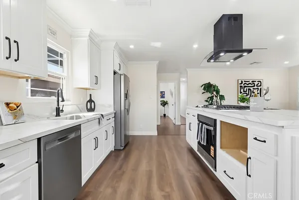 $1,049,000 | 3133 Cedar Avenue, Long Beach, CA 90806
