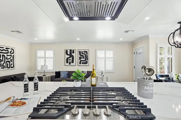 $1,049,000 | 3133 Cedar Avenue, Long Beach, CA 90806