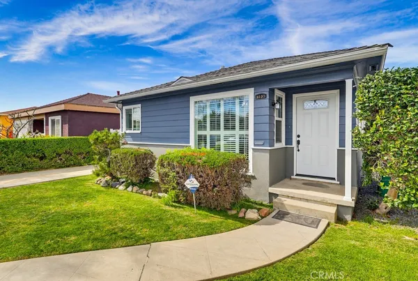 $1,049,000 | 3133 Cedar Avenue, Long Beach, CA 90806