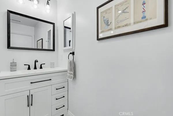 $1,049,000 | 3133 Cedar Avenue, Long Beach, CA 90806