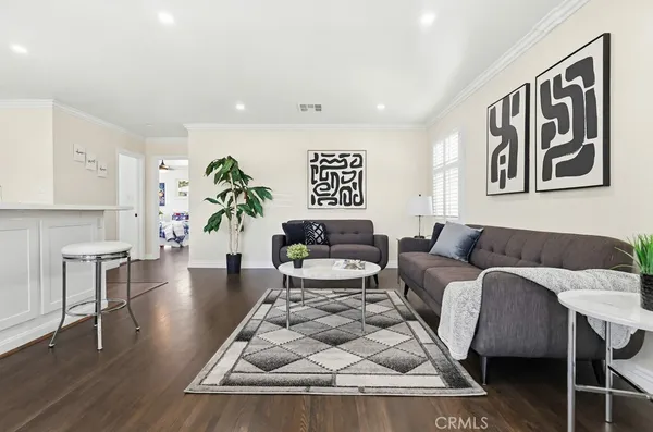 $1,049,000 | 3133 Cedar Avenue, Long Beach, CA 90806