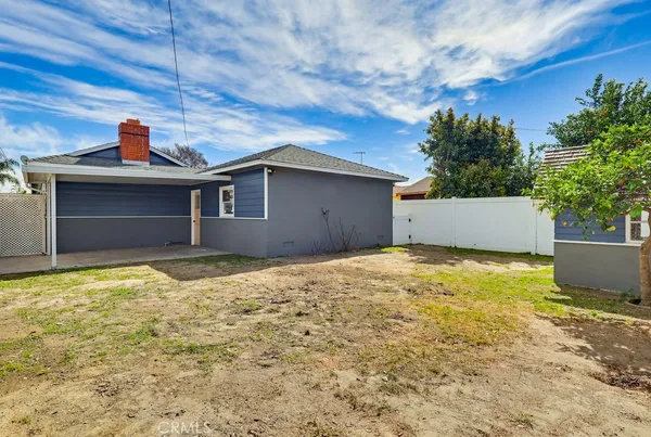 $1,049,000 | 3133 Cedar Avenue, Long Beach, CA 90806