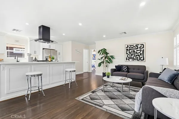 $1,049,000 | 3133 Cedar Avenue, Long Beach, CA 90806
