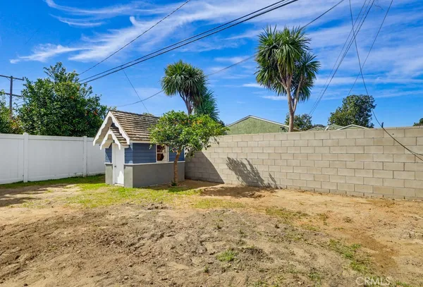 $1,049,000 | 3133 Cedar Avenue, Long Beach, CA 90806
