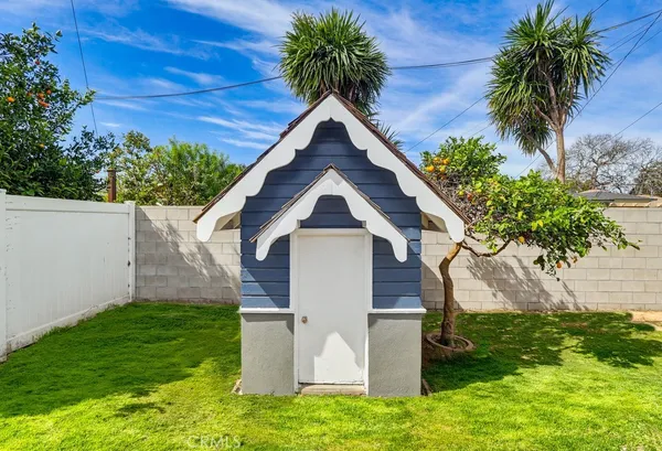 $1,049,000 | 3133 Cedar Avenue, Long Beach, CA 90806