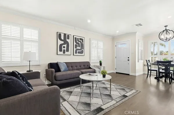 $1,049,000 | 3133 Cedar Avenue, Long Beach, CA 90806