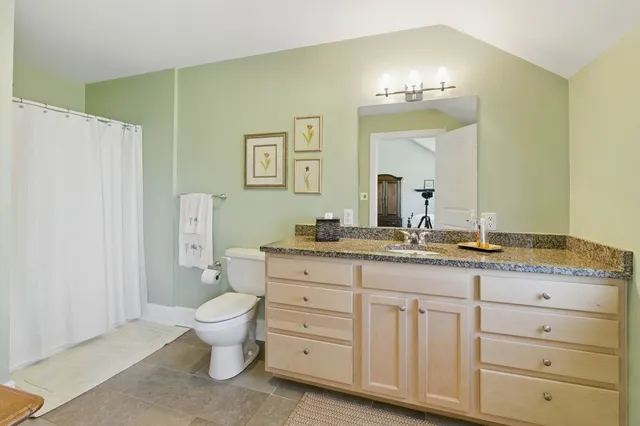 $799,900 | 2 Powder Mill Square, Unit 2B, Andover, MA 01810