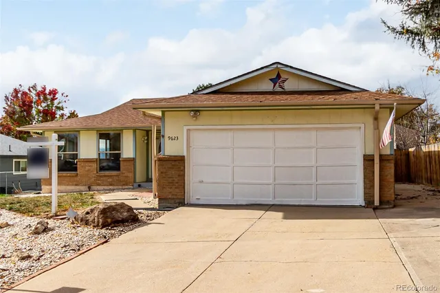a view of a house with a outdoor space