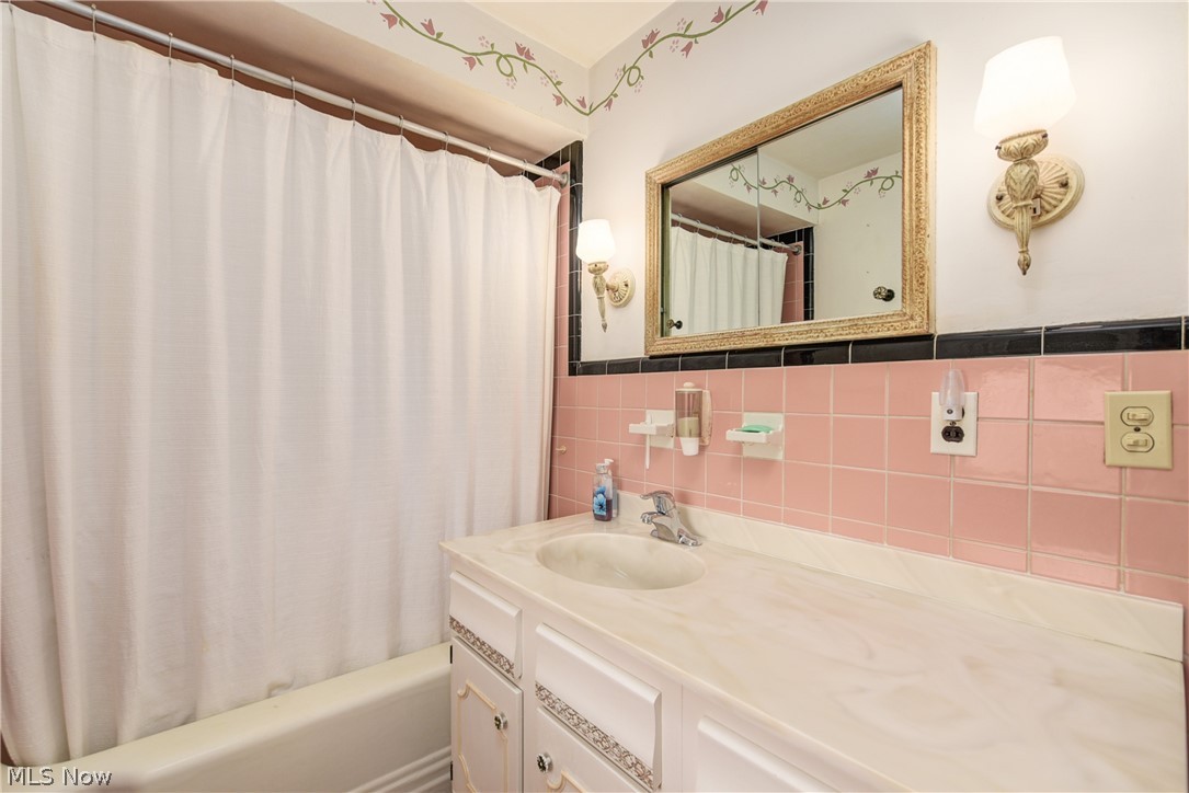 1436 Belrose Road Cleveland, OH 44124 - Photo 18 of 31 Gallery Image 18
