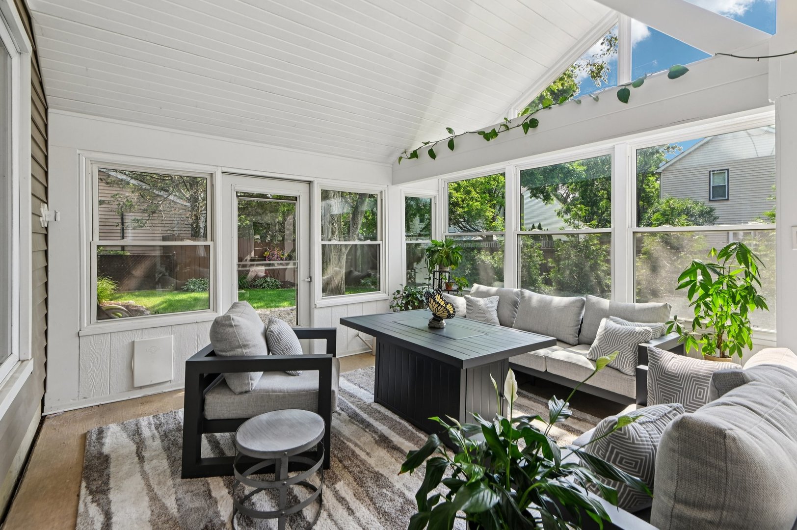 2313 Modaff Road Naperville, IL 60565 - Photo 20 of 37