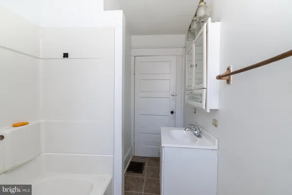 $279,000 | 301 Shawnee Avenue, Winchester, VA 22601