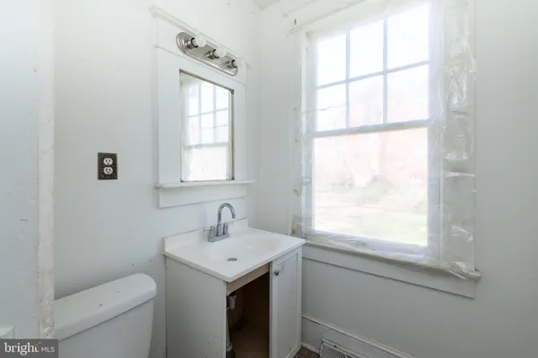 $279,000 | 301 Shawnee Avenue, Winchester, VA 22601