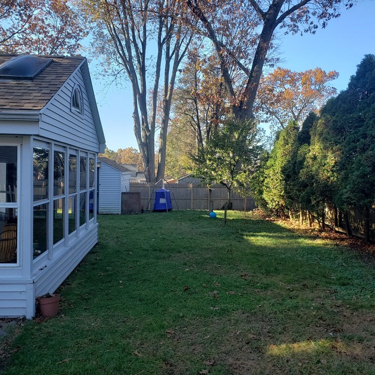 258 Cooper Street Springfield, MA 01108 - Photo 5 of 28 a view of a yard in front of house