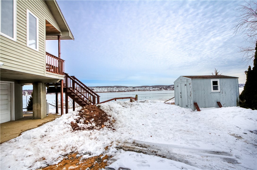 1309 Anthony Road Portsmouth, RI 02871 - Photo 5 of 50