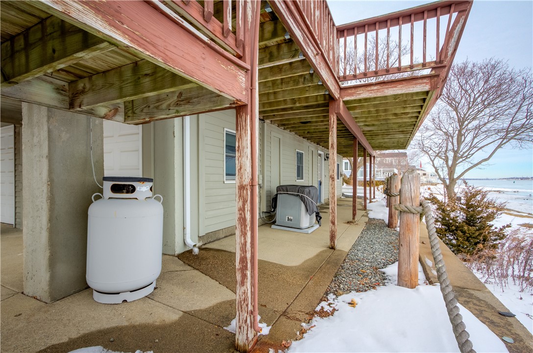 1309 Anthony Road Portsmouth, RI 02871 - Photo 6 of 50