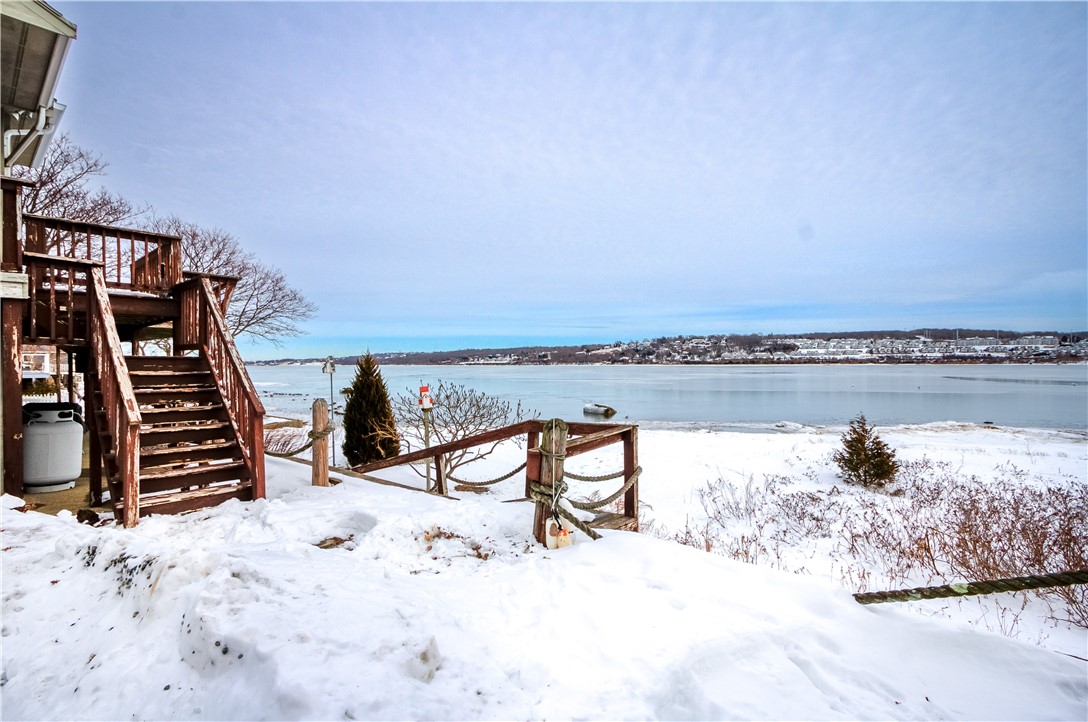 1309 Anthony Road Portsmouth, RI 02871 - Photo 9 of 50