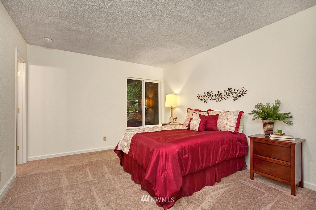 19133 2nd Avenue Southeast Bothell, WA 98012 - Photo 11 of 13 Gallery Image 11